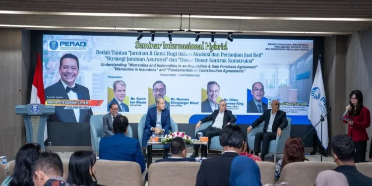Seminar internasional DPN Peradi di Peradi Tower Jakarta yang diikuti sekitar 500 advokat