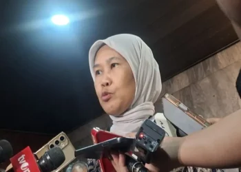 Ilustrasi pembangunan hunian tetap (huntap) pascabencana di Sumatera dengan struktur rumah instan.