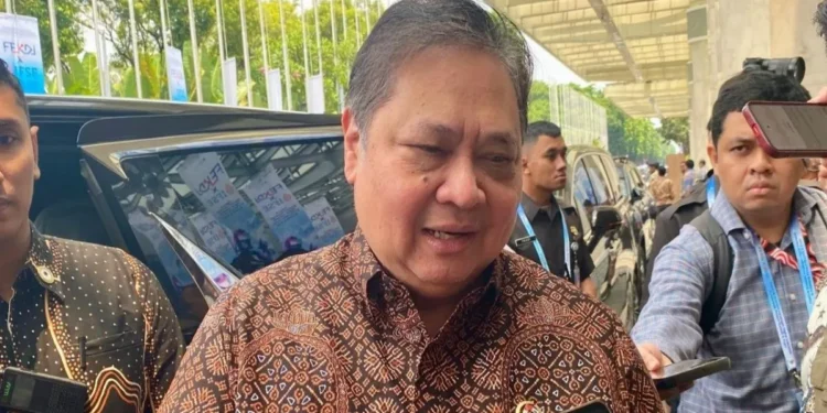 Menko Perekonomian Airlangga Hartarto berbicara dalam acara FEKDI x IFSE 2026 di Jakarta