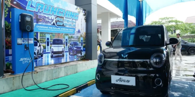 Peresmian SPKLU di Kampus Politeknik Negeri Bengkalis bersama PLN UP3 Dumai