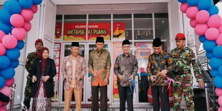 Peresmian Mentari Mart di Universitas Islam Ahmad Dahlan Sinjai oleh Pimpinan Pusat Muhammadiyah