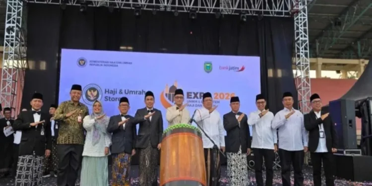 Menteri Haji dan Umrah Mochamad Irfan Yusuf membuka Ekspo UMKM dan Ekosistem Haji & Umrah 2026 di Stadion Wilis, Madiun