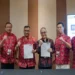 Direktur Planning InfraNexia Ronny Arnaz dan Direktur Utama CCSI-KD Peter Djatmiko menandatangani BAK Pembangunan SKKL SUB-2 di Bali