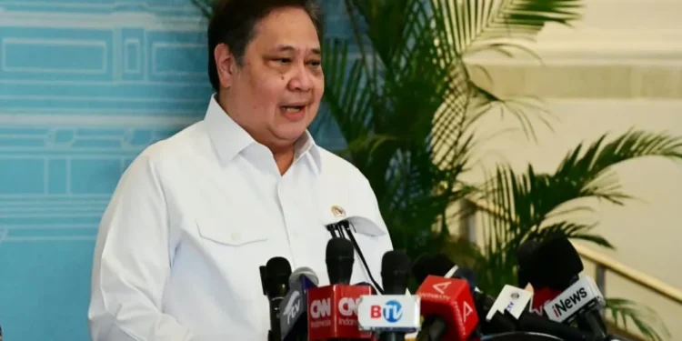 Presiden Prabowo memimpin rapat terbatas program ketenagakerjaan dan insentif ekonomi 2027