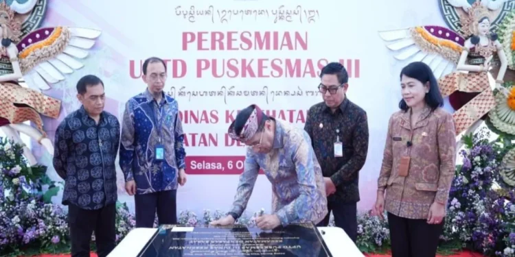 Wamenkes Benyamin Paulus Octavianus meresmikan UPTD Puskesmas III Denpasar Barat Bali