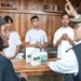 Menko Muhaimin meninjau pengembangan kopi Arabika Manglayang bersama Kelompok Tani Putra Manglayang di Kabupaten Bandung